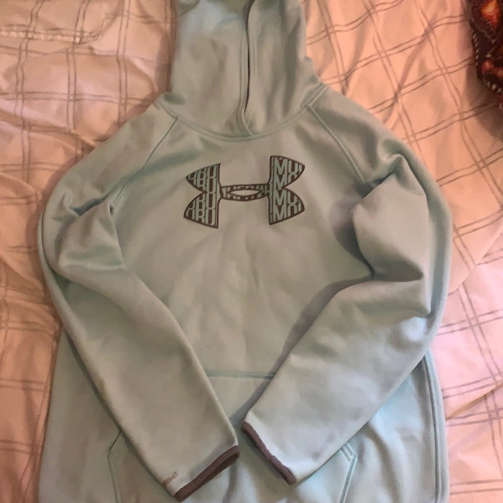 Light blue UNDER ARMOUR sweatshirt!!